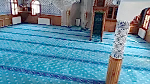 Profesyonel cami halısı temizleme makinesi ile yıkama işlemi