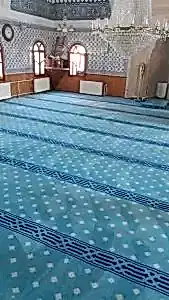 Profesyonel cami halısı temizleme makinesi ile yıkama işlemi